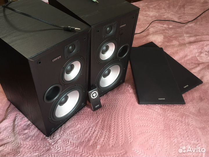 Активные колонки Edifier R2700