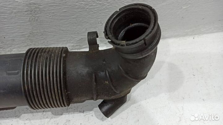 Патрубок воздушного фильтра