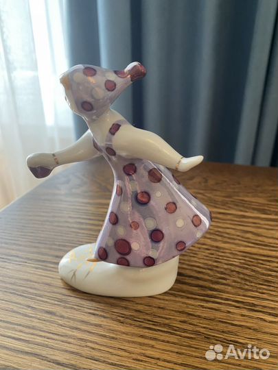 Статуэтка Девочка 