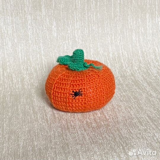 Тыква вязаная декоративная, игольница