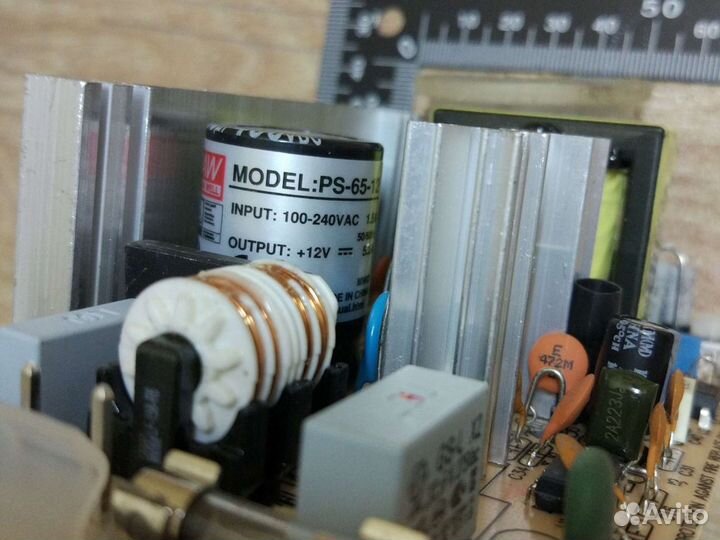 Блок питания 12В 5.2А