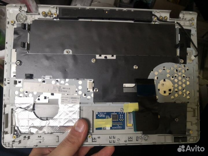 Samsung NP305U, NP305U1A-A05RU с топкейсом