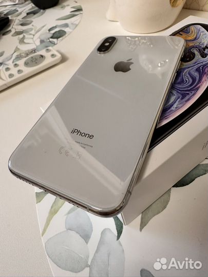 iPhone Xs, 64 ГБ