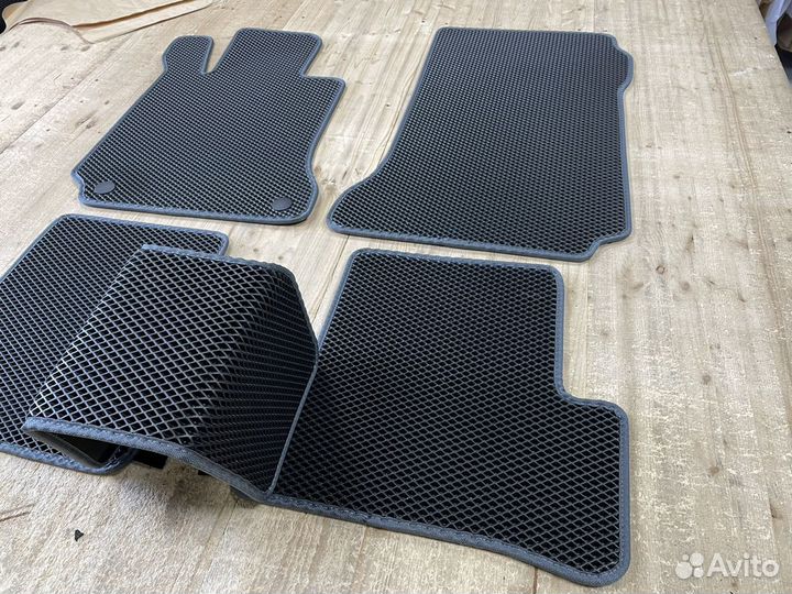 Автоковрики EVA для Mercedes C класса 2006-2015