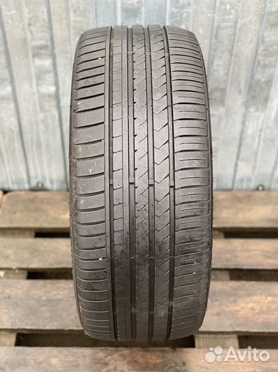 Winrun R330 245/35 R20 95W