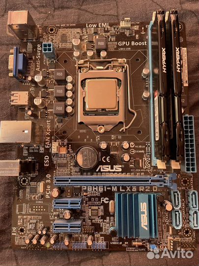 Материнская плата с процессором и памятью