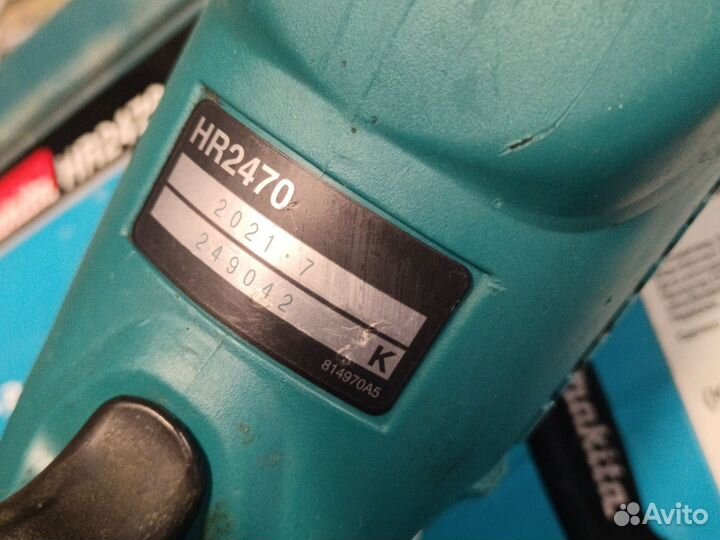 Перфоратор Makita HR2470 с дефектом