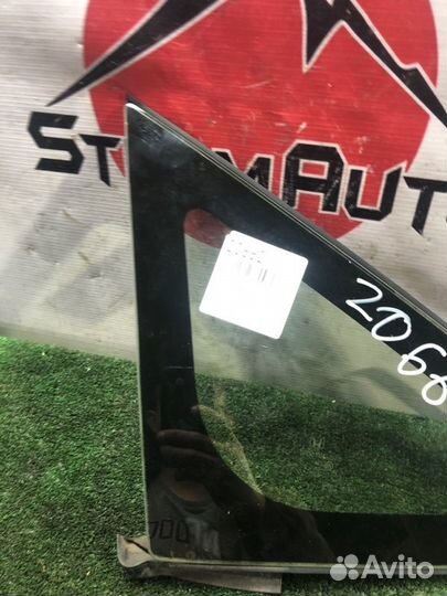 Форточка кузова правая Honda Shuttle GK8 L15B 2016