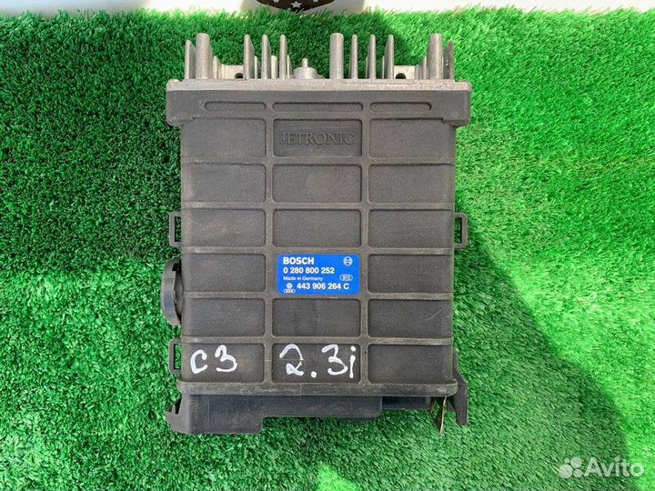 Блок управления двигателем Audi 100