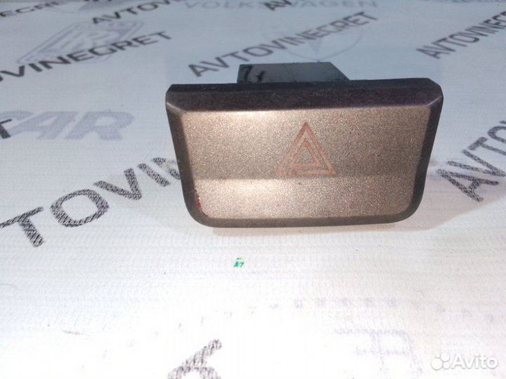 Кнопка аварийной сигнализации Hyundai Accent