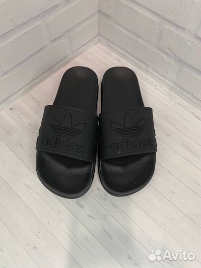 Шлепки adidas