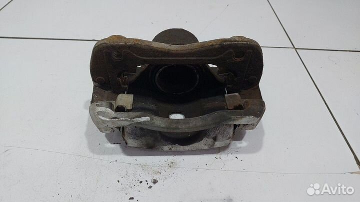 Суппорт передний левый (Changan CS35)