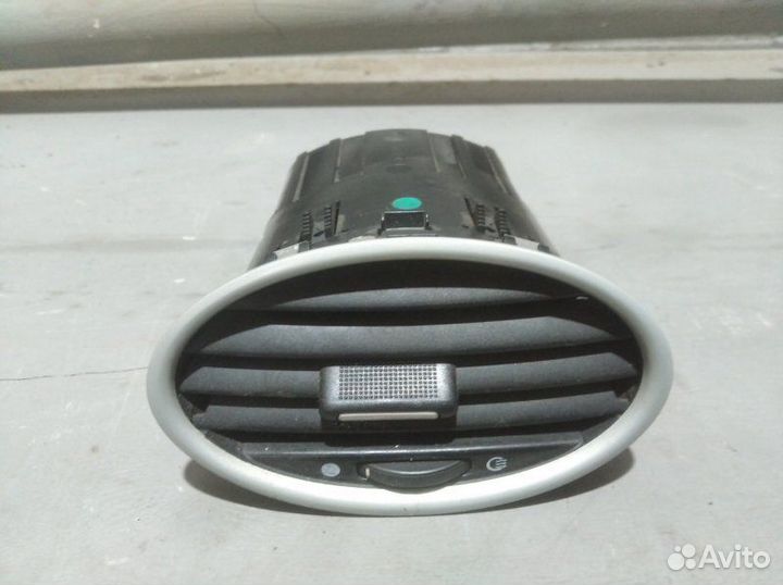 Дефлектор воздушный Ford Focus 2 седан 1.8 2006