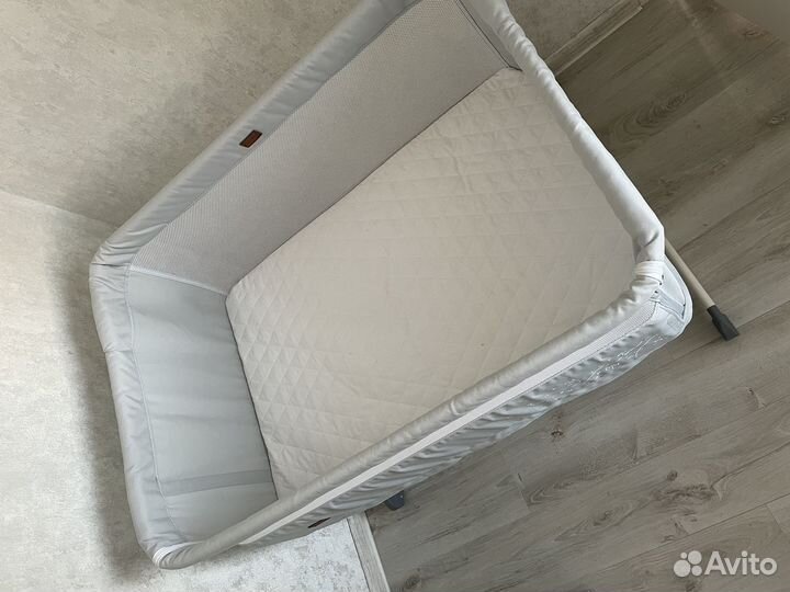 Кроватка для новорожденных