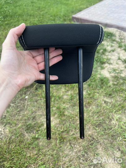 Подголовник центральный