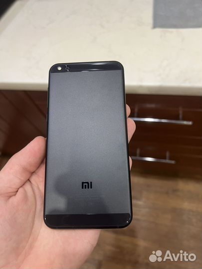 Телефон Xiaomi MI 5C