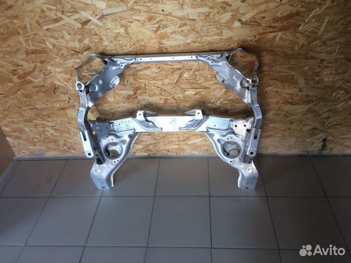 BMW E90 E87 Подрамник передний с Японии