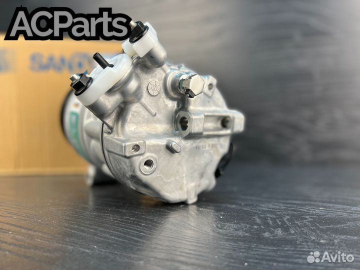 Компрессор кондиционера Jaguar XF