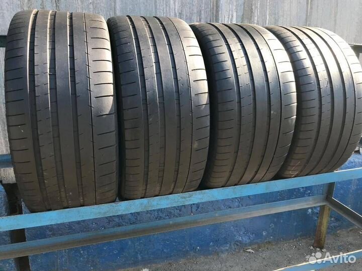 Michelin Pilot Super Sport 245/45 R18