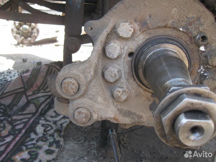 Цапфа под разборнуюю ступицу Фредлайнер FLD 120