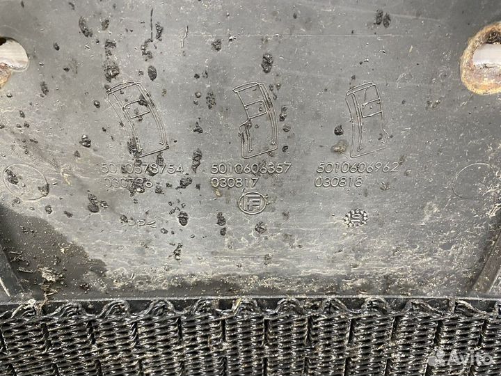 Крыло переднее задняя часть Renault Premium