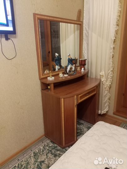 Спальный гарнитур бу