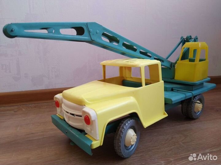 Автокран ЗИЛ-130. Игрушка СССР