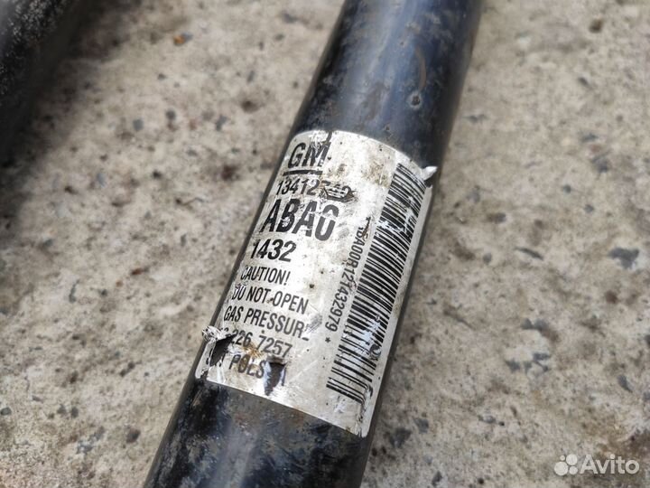 Амортизаторы задние Opel Astra J Chevrolet Cruze