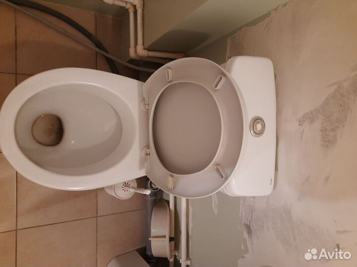 Унитаз с бачком