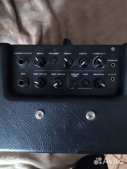 Гитарный комбоусилитель