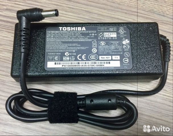 Новый блок питания Toshiba 19V 4.74A (5.5x2.5) 90W