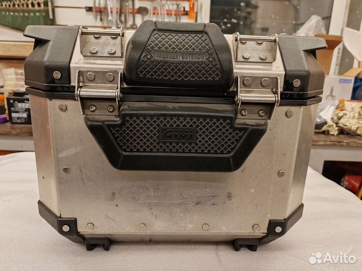 Кофр алюминиевый Givi Trekker Outback 42