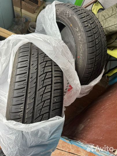 Delinte DS8 Desert Storm II 235/55 R19