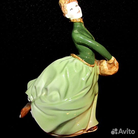 Грейс.Фигуристка.Royal Doulton.Фарфор
