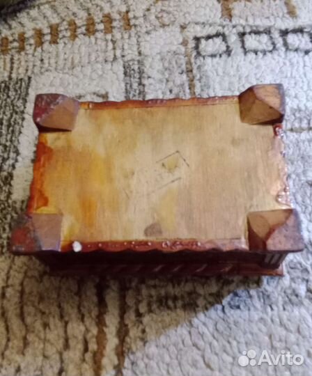 Шкатулка резная