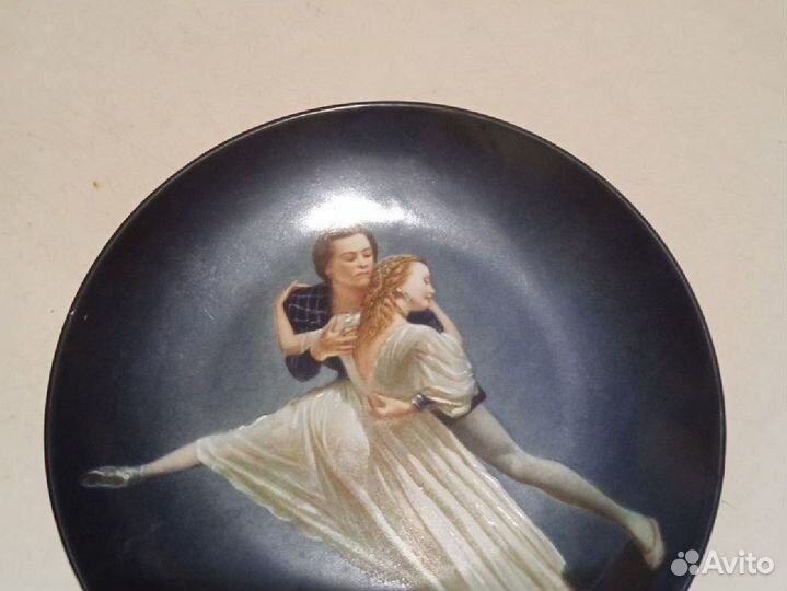 Тарелка декоративная