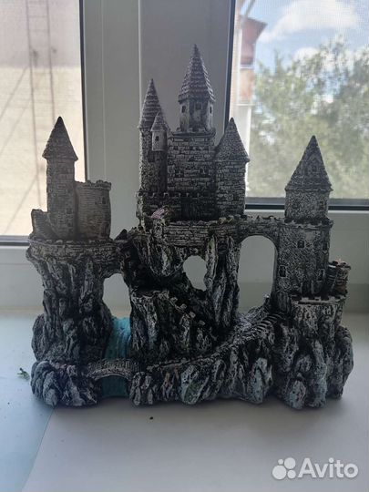 Замок для аквариума