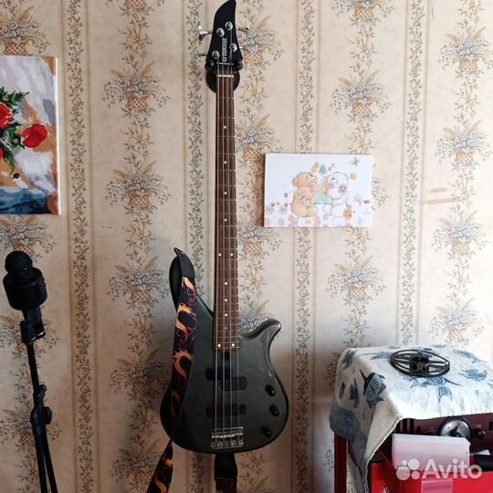 Бас гитара yamaha RBX270J