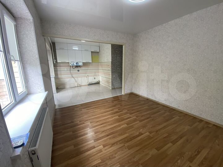 2-к. квартира, 53,5 м², 1/3 эт.