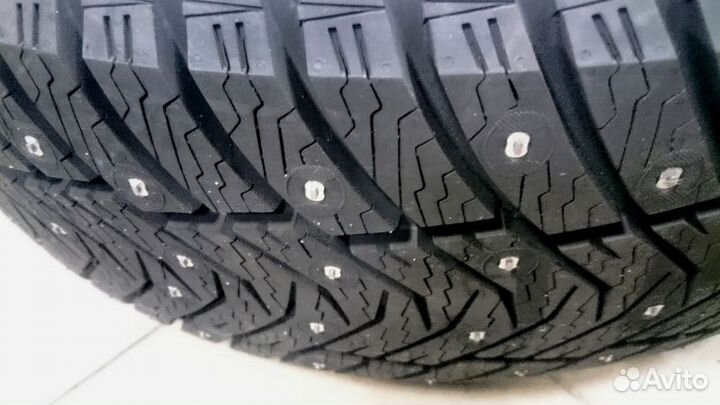 Yokohama Ice Guard IG65 215/55 R18 99T