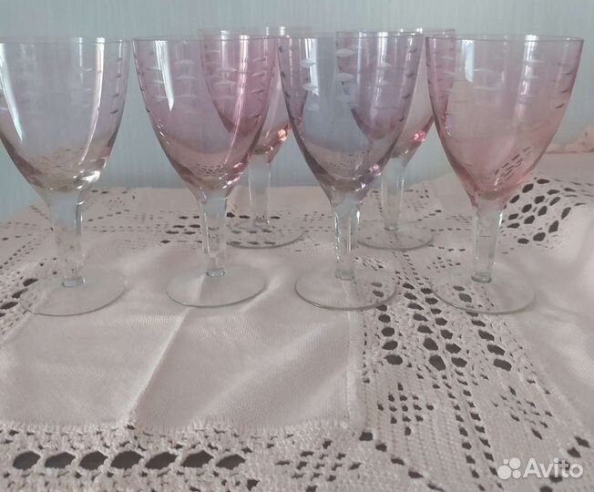 Фужеры,розовое стекло. Винтаж