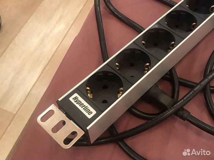 Hyperline SHT19-9SH-2.5IEC Блок розеток для 19