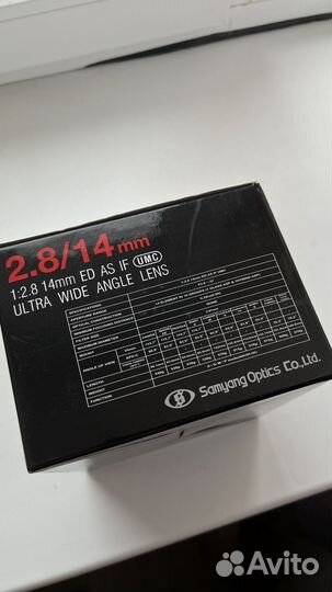 Объектив Samyang 14mm MF Canon