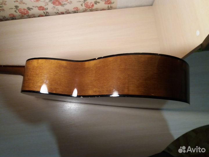 Акустическая гитара Yamaha CS40 индонезия