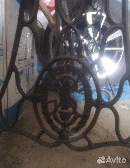 Станина от швейной машины Singer