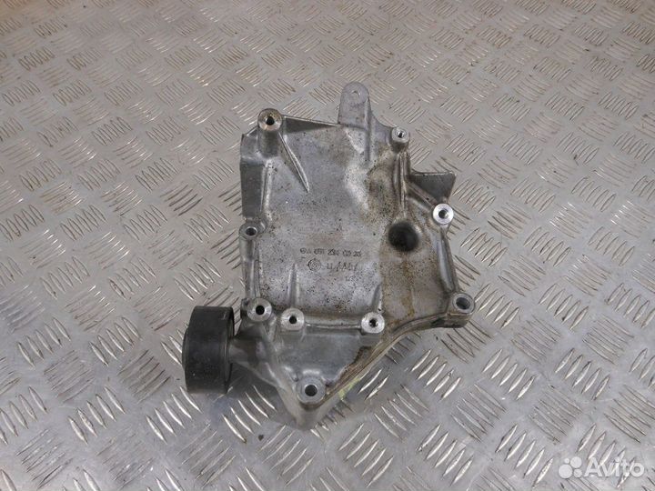 Кронштейн кондиционера Мерседес OM651