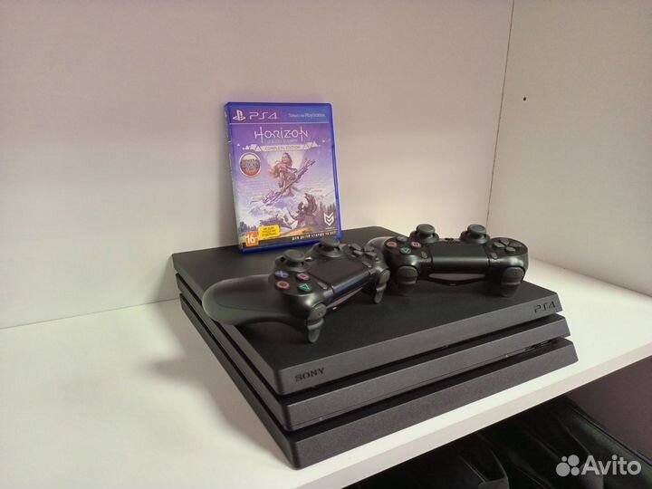 Sony PS4 pro, 2 джоя, игры