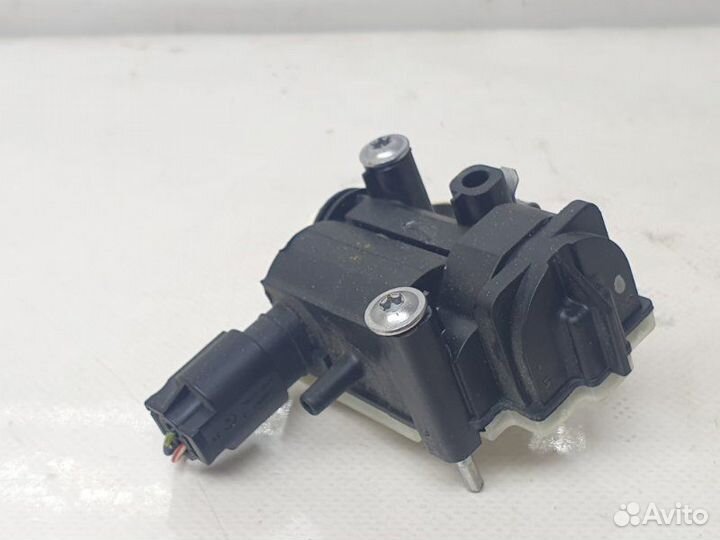 Активатор крышки бензобака Bmw 5-Series F10 3.0D