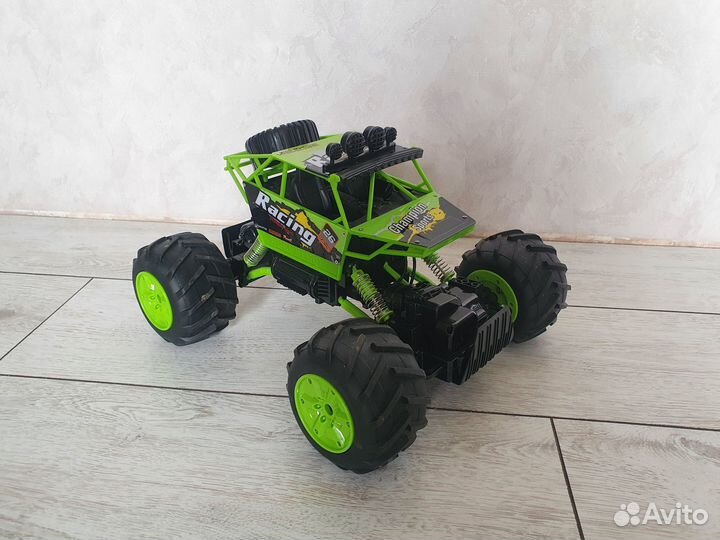 Радиоуправляемая машина краулер dexp Monster