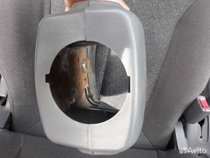 Кожух подрулевой Hyundai Accent 2000 - 2010